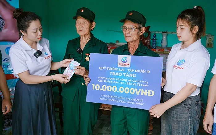Hình ảnh hỗ trợ khách hàng